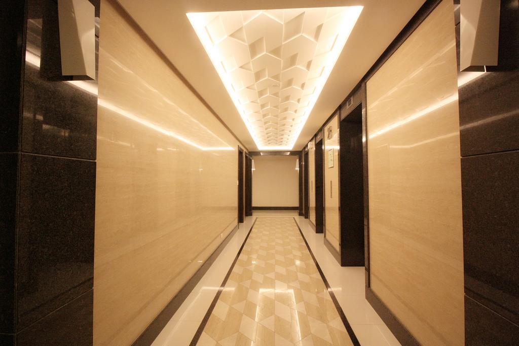 แม๊กซ์ สเตย์ แม๊กซ์ สไตล์ แอท เดอะ เวนิส เรสซิเดนซ์ Apartment ตากิก ภายนอก รูปภาพ