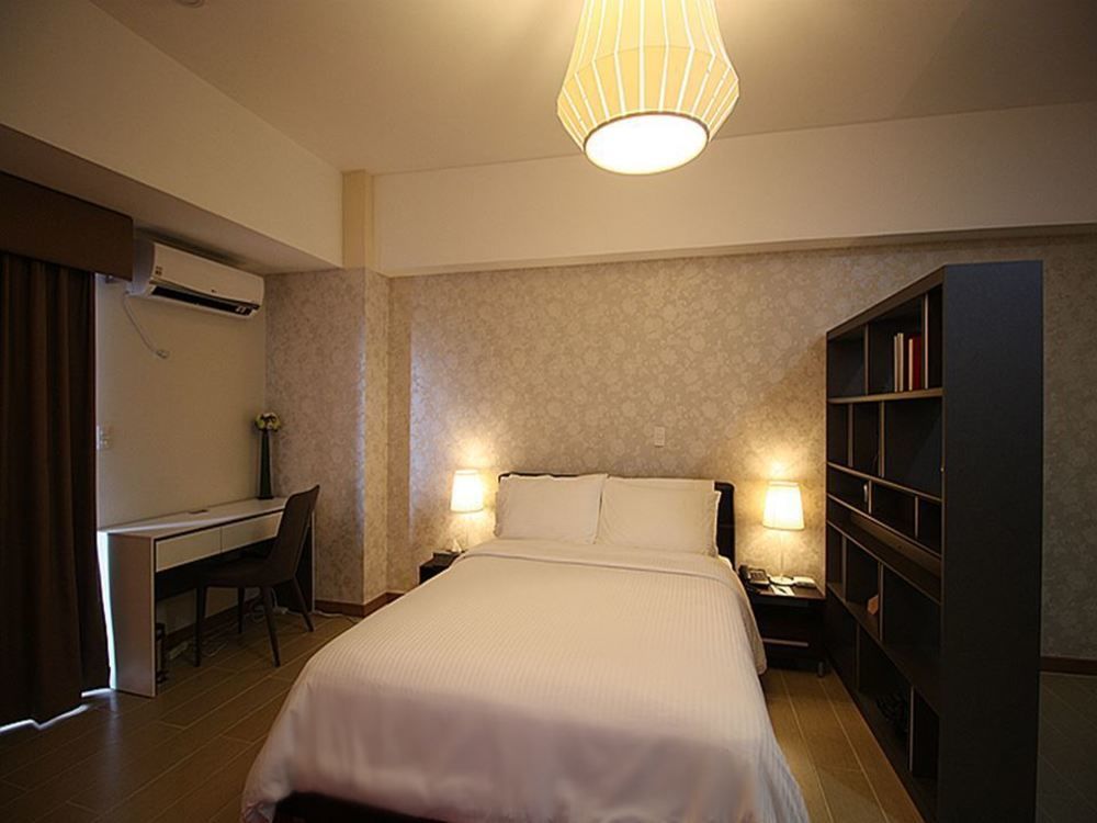 แม๊กซ์ สเตย์ แม๊กซ์ สไตล์ แอท เดอะ เวนิส เรสซิเดนซ์ Apartment ตากิก ภายนอก รูปภาพ