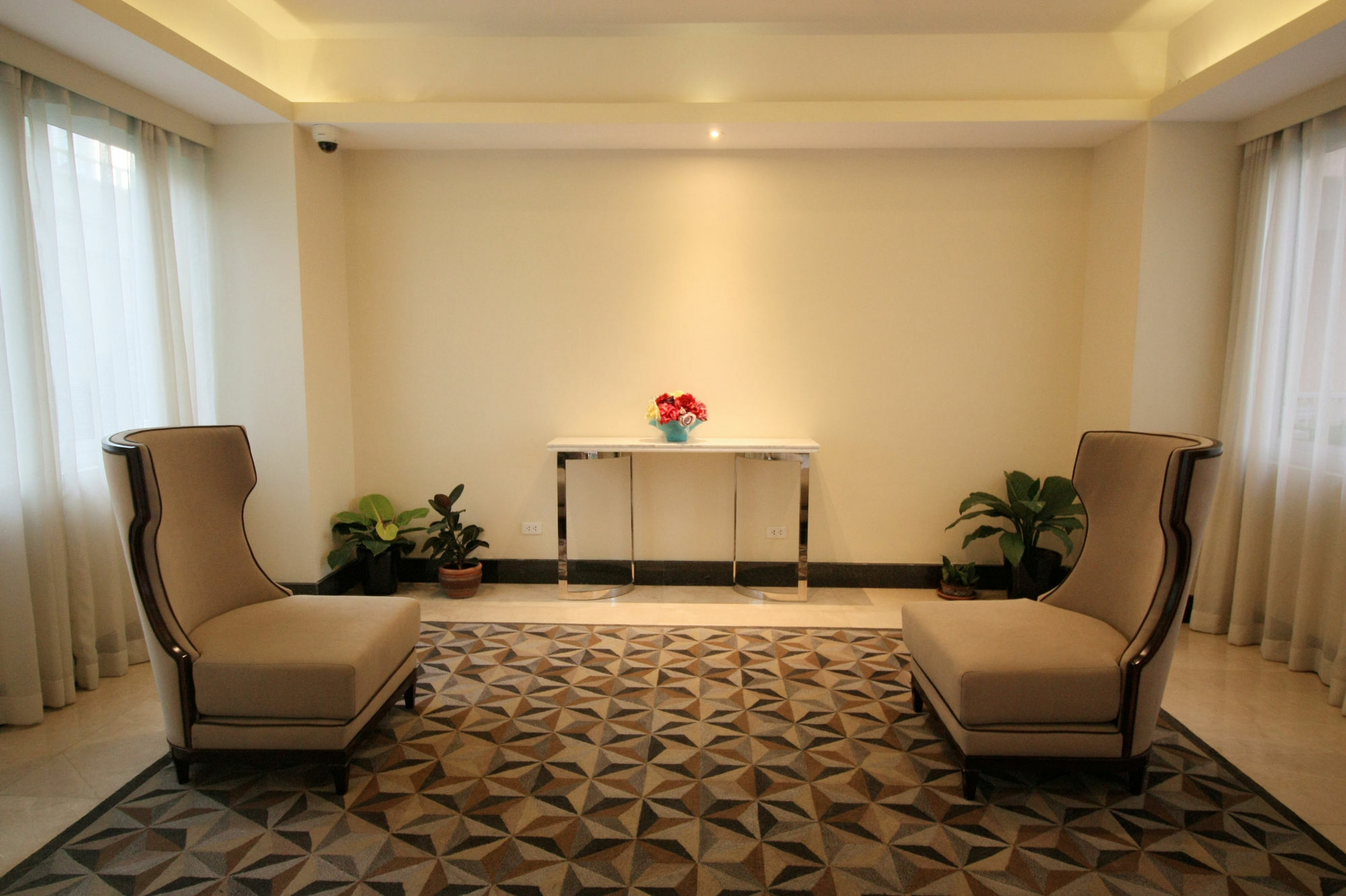 แม๊กซ์ สเตย์ แม๊กซ์ สไตล์ แอท เดอะ เวนิส เรสซิเดนซ์ Apartment ตากิก ภายนอก รูปภาพ