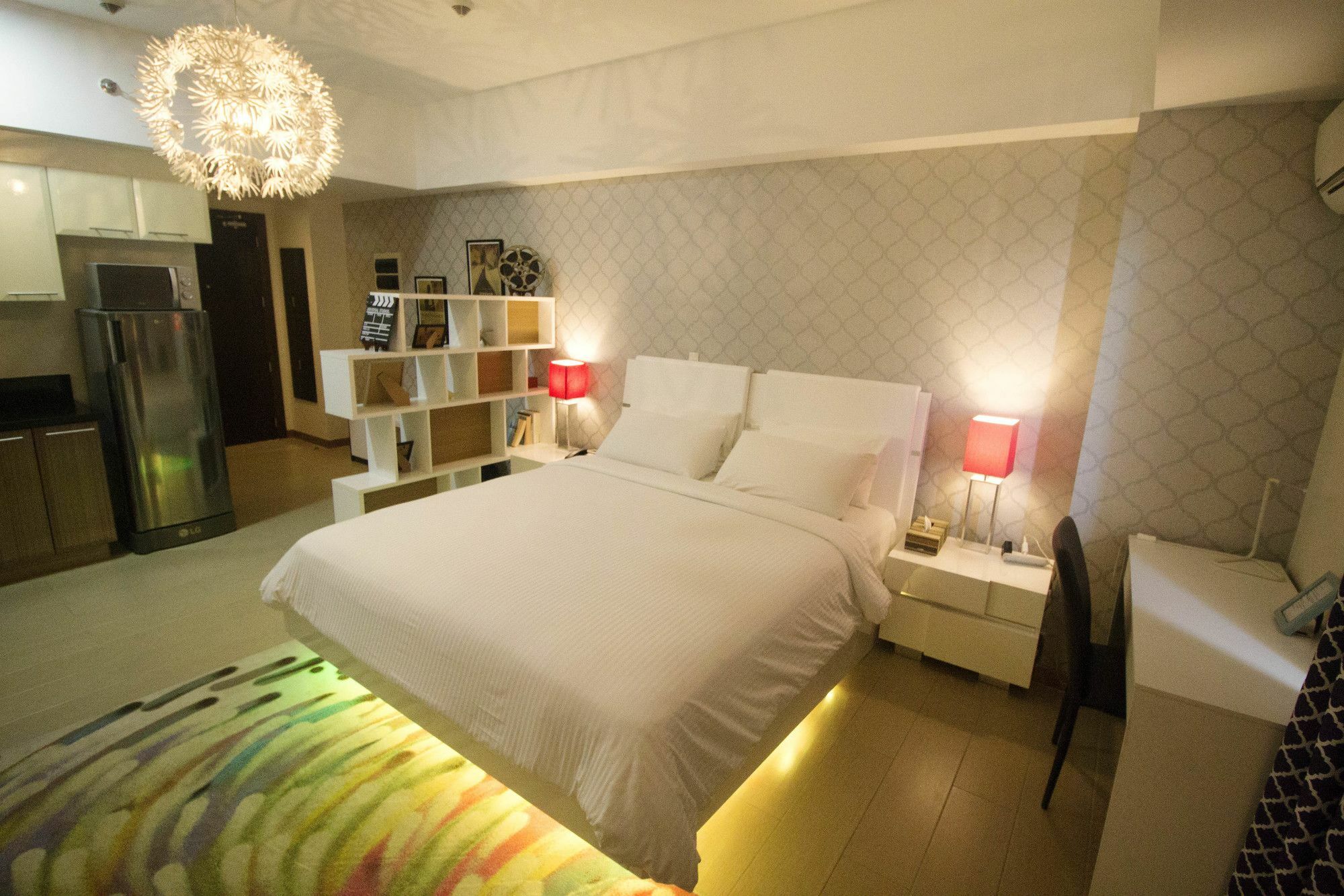 แม๊กซ์ สเตย์ แม๊กซ์ สไตล์ แอท เดอะ เวนิส เรสซิเดนซ์ Apartment ตากิก ภายนอก รูปภาพ